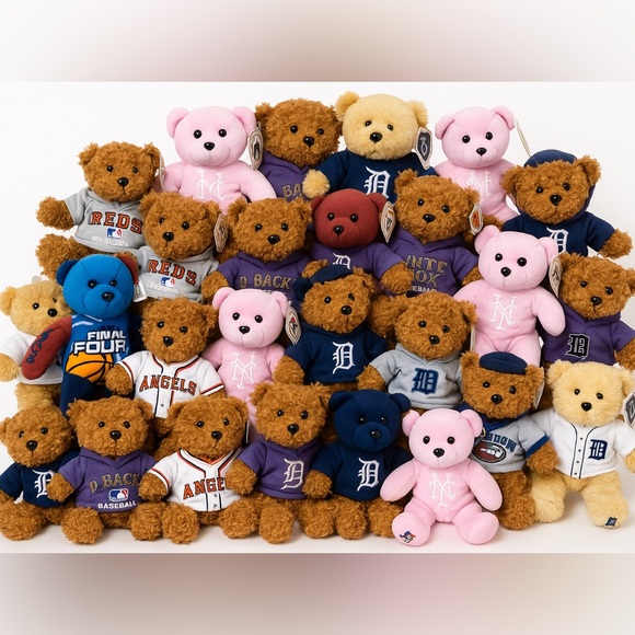Massive 32 -Piece Sports Plush Lot MLB + NFL + NCAA Team Bears New W/ Tags New - Picture 1 of 16